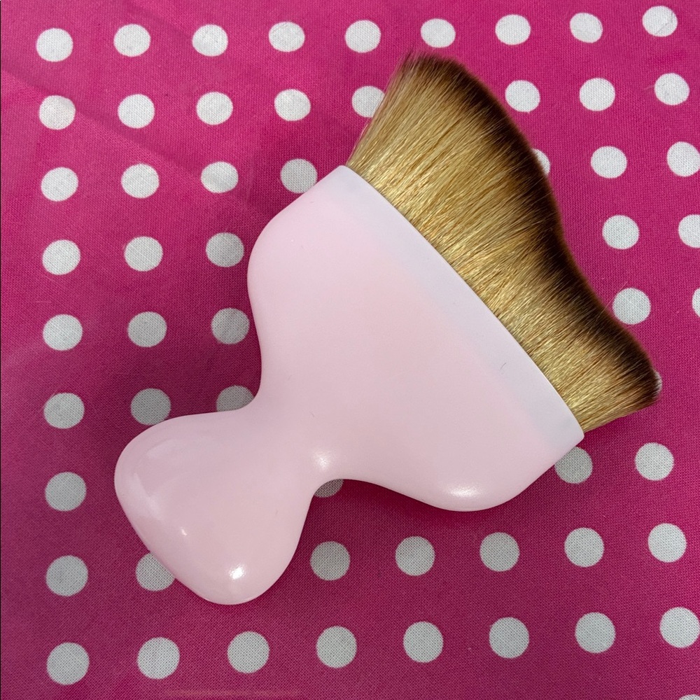 Mally Beauty Foundation Brush - Pink Handle with Brown Bristles